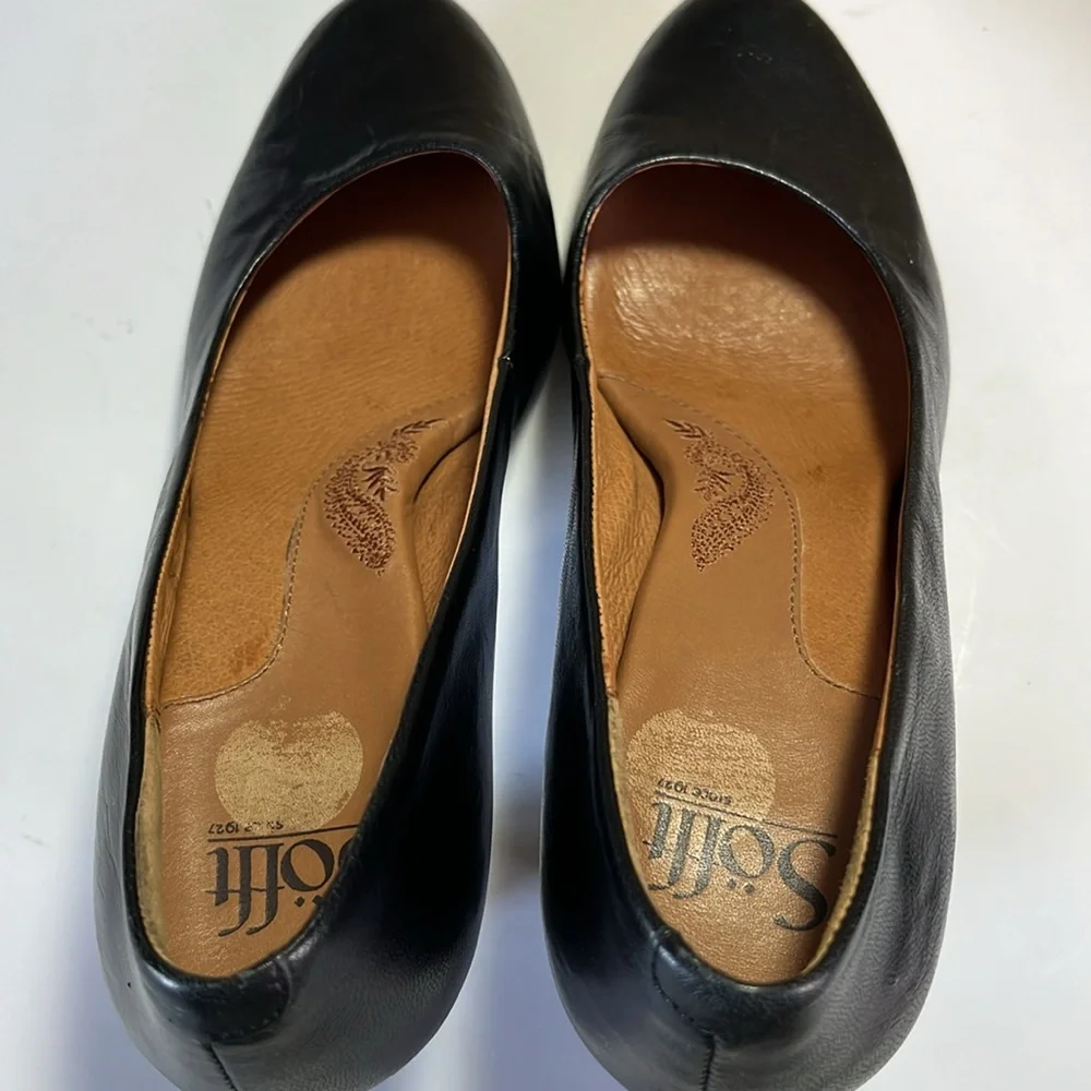 Sofft Samy woman’s black leather pump kitten wrapped heel arch support sz8 - Picture 11 of 14